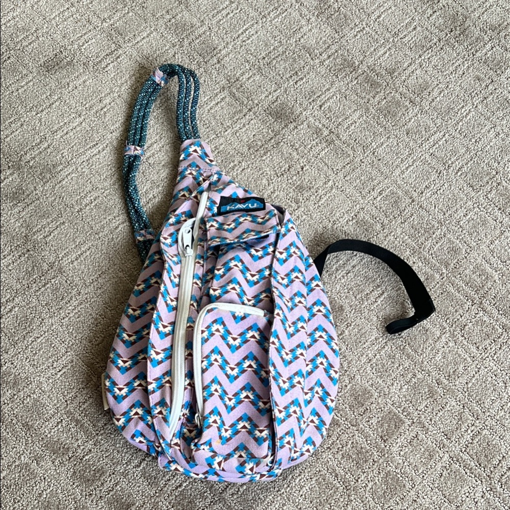 2 Kavu bags  medium Chevron Rope Sling in Lavender plus free large peach bag